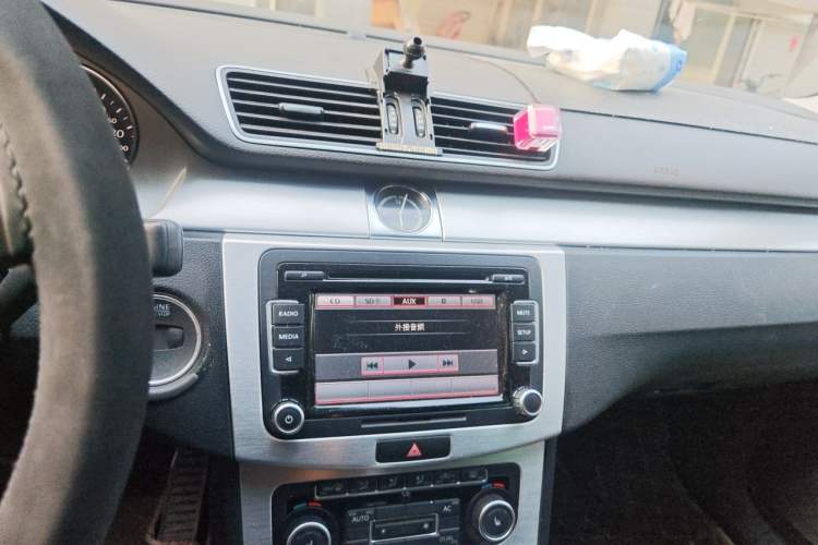 Used Volkswagen FAW-Volkswagen CC 2012 2.0 TSI Luxury Model Audio And AC Panel