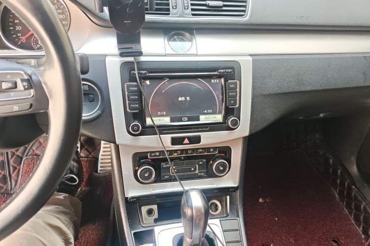 Used Volkswagen FAW-Volkswagen CC 2012 1.8TSI Luxury Model Audio And AC Panel