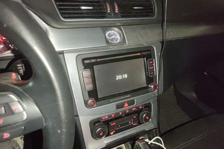 Used Volkswagen FAW-Volkswagen CC 2012 1.8TSI Luxury Model Audio And AC Panel