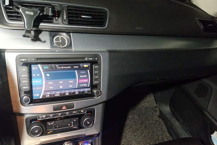 Used Volkswagen FAW-Volkswagen CC 2012 1.8TSI Prestige Model Audio And AC Panel