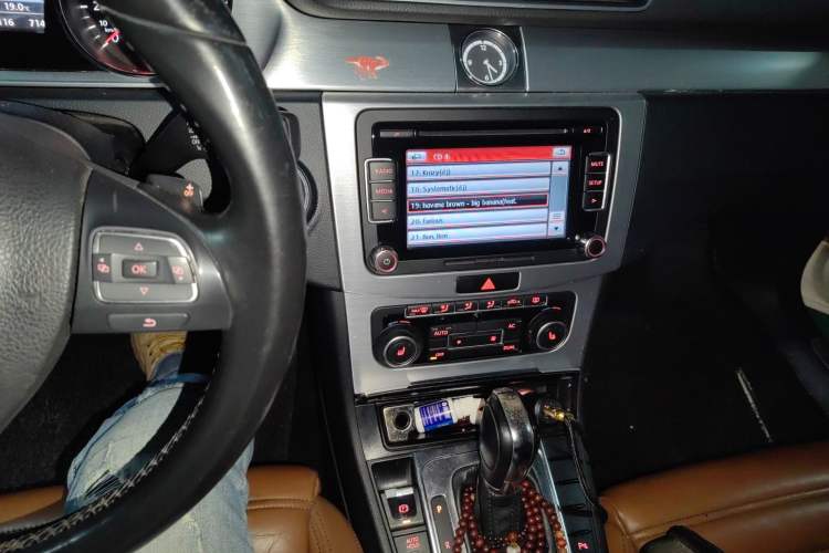 Used Volkswagen FAW-Volkswagen CC 2012 2.0 TSI Luxury Model Audio And AC Panel