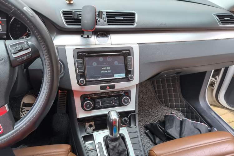 Used Volkswagen FAW-Volkswagen CC 2012 1.8TSI Luxury Model Audio And AC Panel