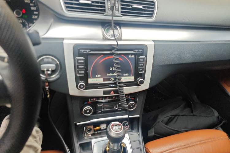 Used Volkswagen FAW-Volkswagen CC 2012 1.8TSI Luxury Model Audio And AC Panel