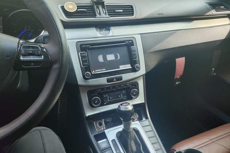 Used Volkswagen FAW-Volkswagen CC 2012 1.8TSI Luxury Model Audio And AC Panel