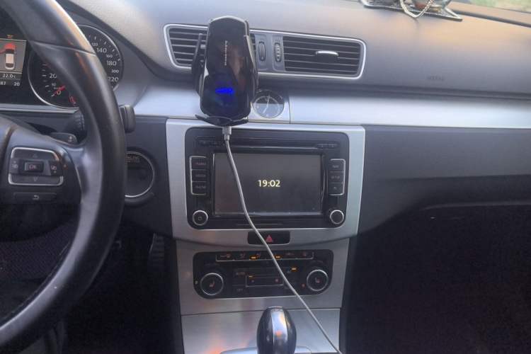 Used Volkswagen FAW-Volkswagen CC 2012 1.8TSI Luxury Model Audio And AC Panel