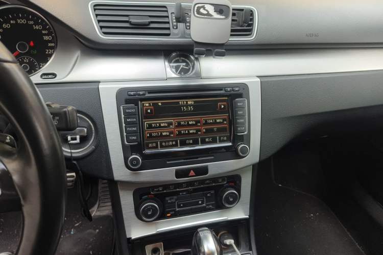 Used Volkswagen FAW-Volkswagen CC 2012 2.0 TSI Ultimate Edition Audio And AC Panel