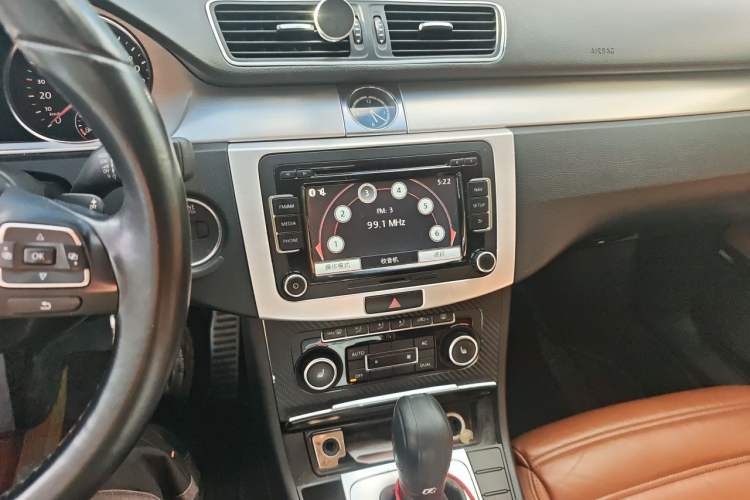 Used Volkswagen FAW-Volkswagen CC 2012 1.8TSI Luxury Model Audio And AC Panel