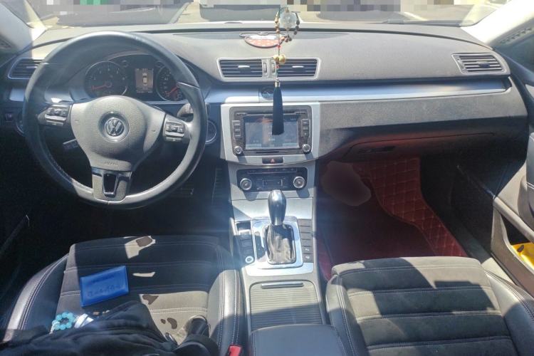 Used Volkswagen FAW-Volkswagen CC 2012 1.8TSI Luxury Model Center Console