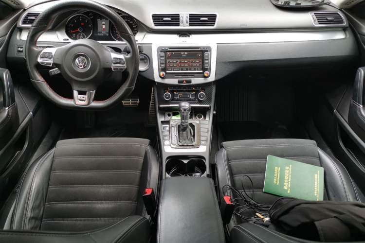 Used Volkswagen FAW-Volkswagen CC 2012 2.0 TSI Luxury Model Center Console