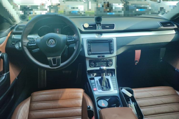 Used Volkswagen FAW-Volkswagen CC 2012 1.8TSI Luxury Model Center Console