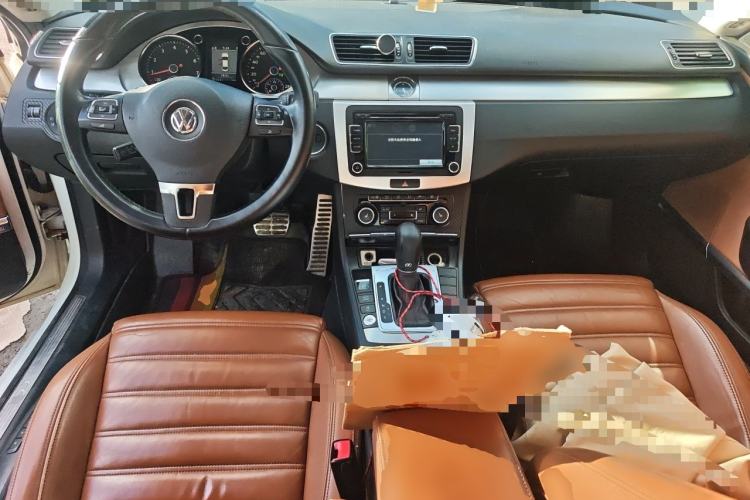 Used Volkswagen FAW-Volkswagen CC 2012 1.8TSI Luxury Model Center Console