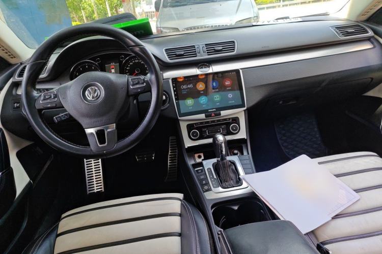 Used Volkswagen FAW-Volkswagen CC 2012 3.0 FSI V6 Center Console