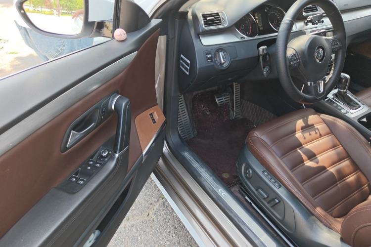 Used Volkswagen FAW-Volkswagen CC 2012 2.0 TSI Ultimate Edition Driver Seat