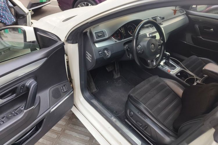 Used Volkswagen FAW-Volkswagen CC 2012 2.0 TSI Ultimate Edition Driver Seat