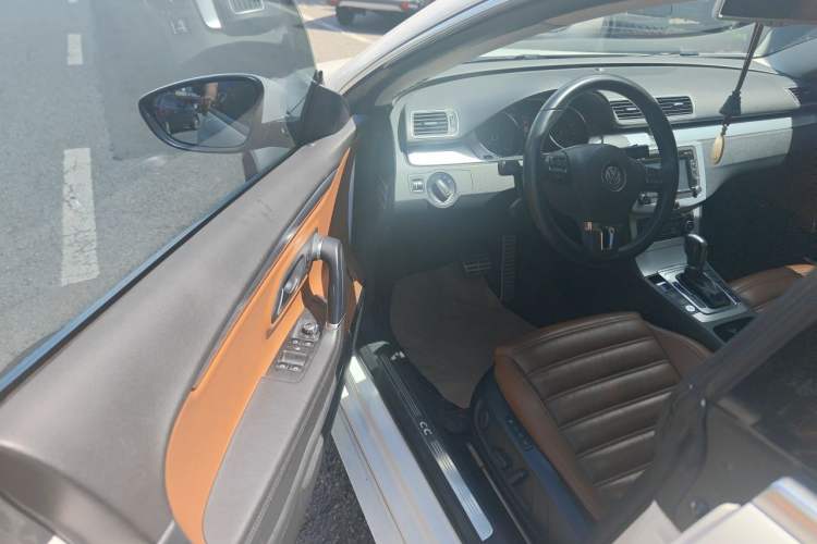 Used Volkswagen FAW-Volkswagen CC 2012 1.8TSI Luxury Model Driver Seat