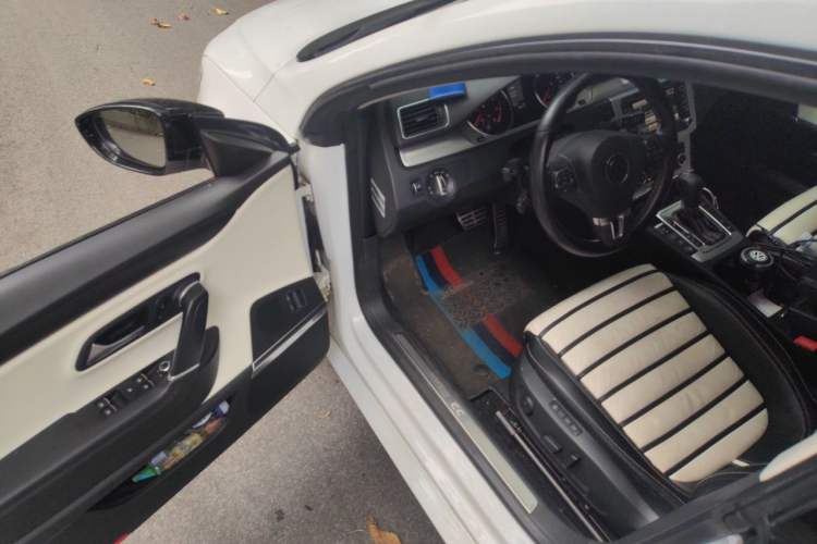 Used Volkswagen FAW-Volkswagen CC 2012 3.0 FSI V6 Driver Seat