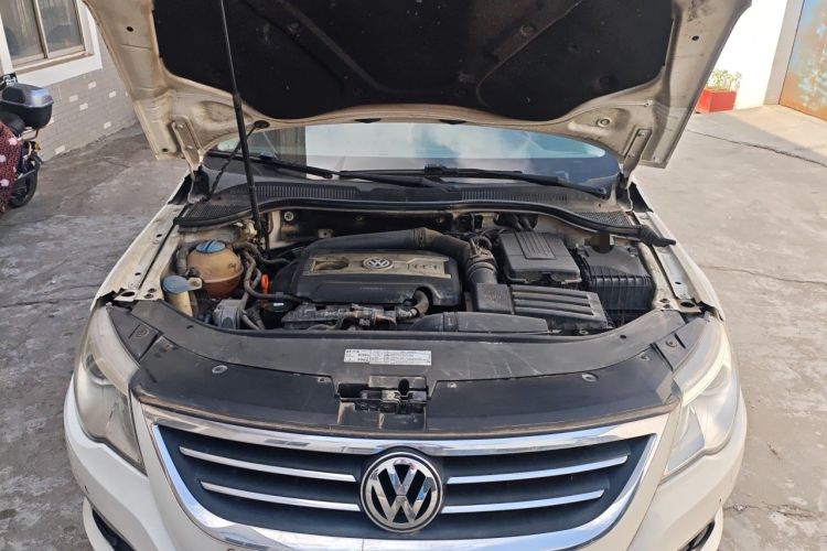 Used Volkswagen FAW-Volkswagen CC 2012 1.8TSI Luxury Model Engine Bay