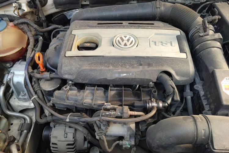 Used Volkswagen FAW-Volkswagen CC 2012 2.0 TSI Luxury Model Engine Bay