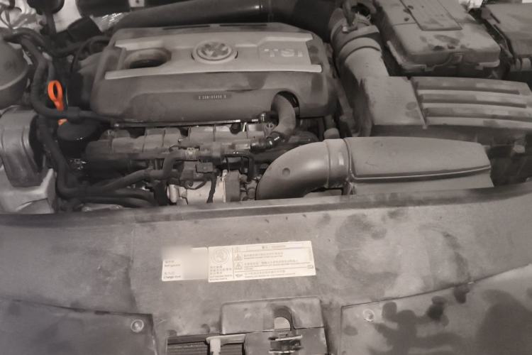 Used Volkswagen FAW-Volkswagen CC 2012 2.0 TSI Luxury Model Engine Bay
