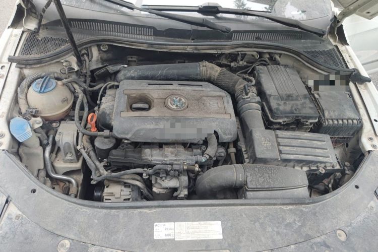 Used Volkswagen FAW-Volkswagen CC 2012 1.8TSI Luxury Model Engine Bay