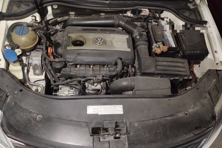 Used Volkswagen FAW-Volkswagen CC 2012 1.8TSI Prestige Model Engine Bay