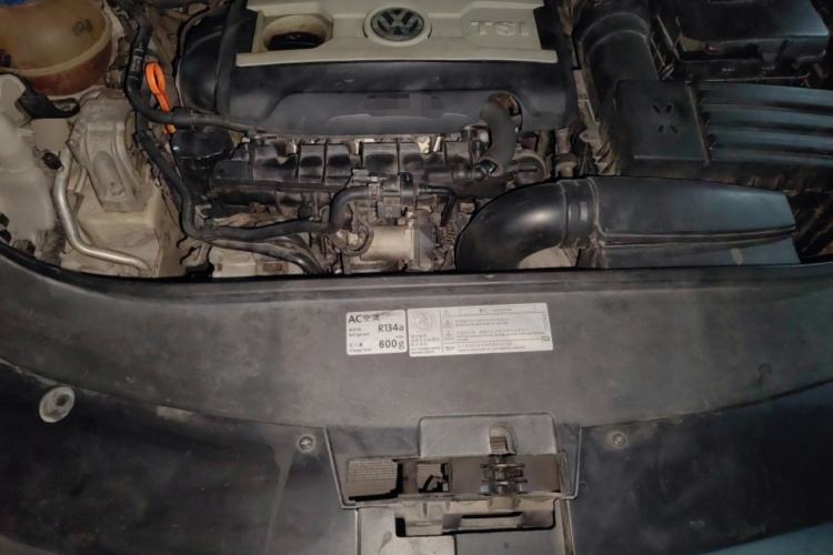 Used Volkswagen FAW-Volkswagen CC 2012 2.0 TSI Luxury Model Engine Bay