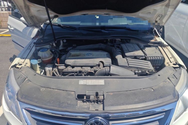 Used Volkswagen FAW-Volkswagen CC 2012 1.8TSI Luxury Model Engine Bay