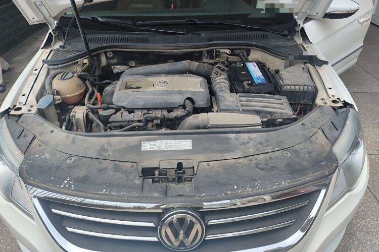 Used Volkswagen FAW-Volkswagen CC 2012 2.0 TSI Ultimate Edition Engine Bay
