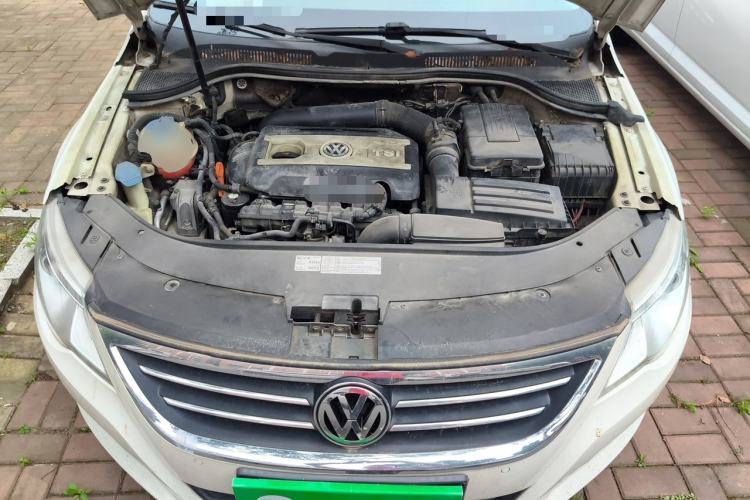 Used Volkswagen FAW-Volkswagen CC 2012 1.8TSI Luxury Model Engine Bay