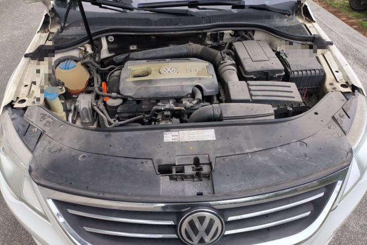 Used Volkswagen FAW-Volkswagen CC 2012 2.0 TSI Luxury Model Engine Bay