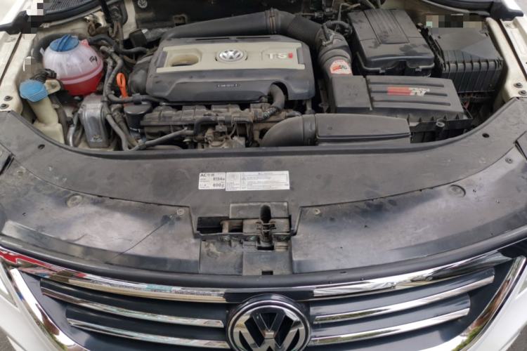 Used Volkswagen FAW-Volkswagen CC 2012 2.0 TSI Luxury Model Engine Bay