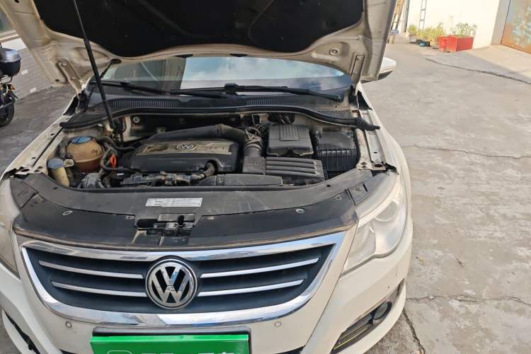 Used Volkswagen FAW-Volkswagen CC 2012 1.8TSI Luxury Model Engine Bay Left