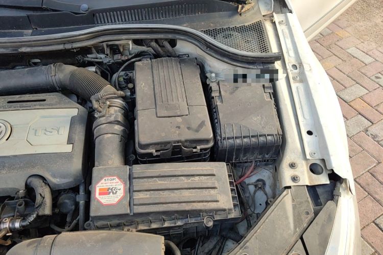 Used Volkswagen FAW-Volkswagen CC 2012 2.0 TSI Luxury Model Engine Bay Left