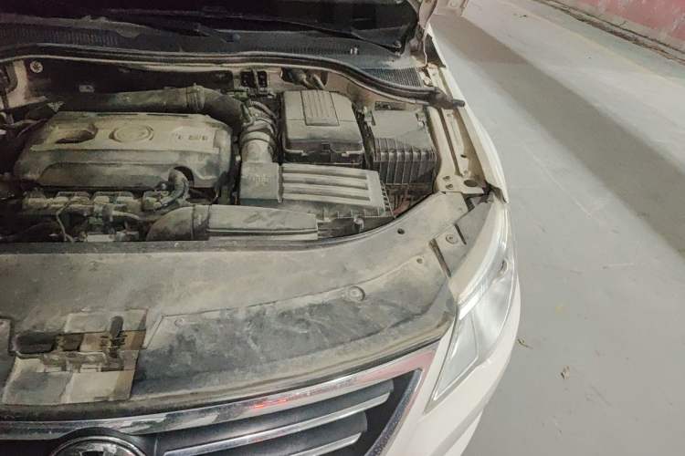 Used Volkswagen FAW-Volkswagen CC 2012 1.8TSI Luxury Model Engine Bay Left