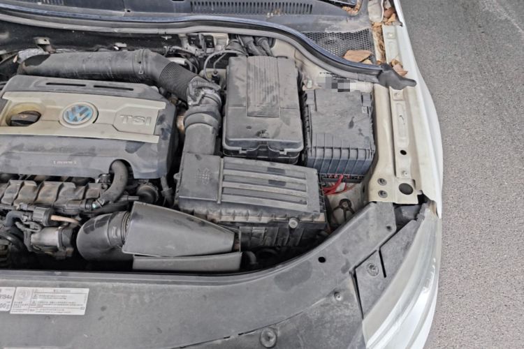 Used Volkswagen FAW-Volkswagen CC 2012 1.8TSI Luxury Model Engine Bay Left