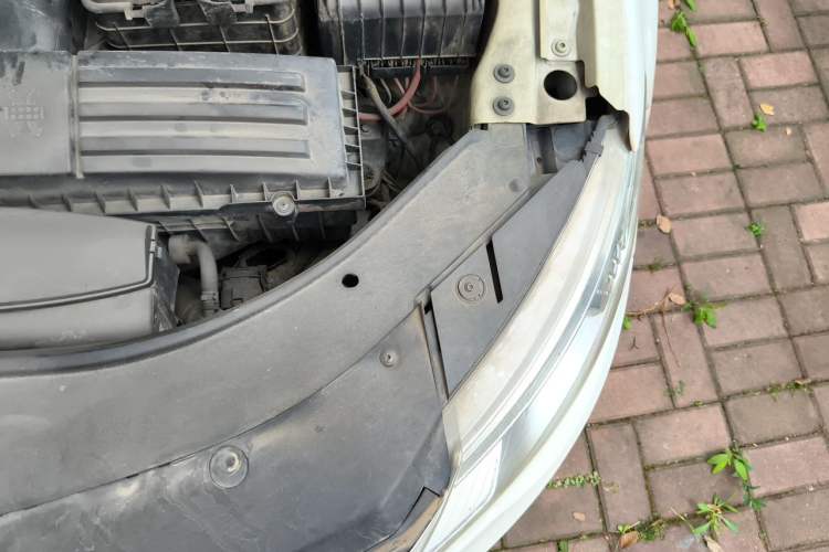 Used Volkswagen FAW-Volkswagen CC 2012 1.8TSI Luxury Model Engine Bay Left