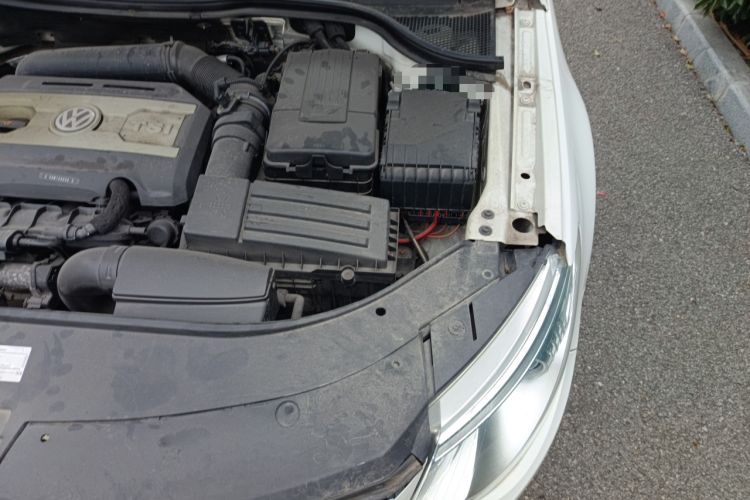 Used Volkswagen FAW-Volkswagen CC 2012 2.0 TSI Luxury Model Engine Bay Left