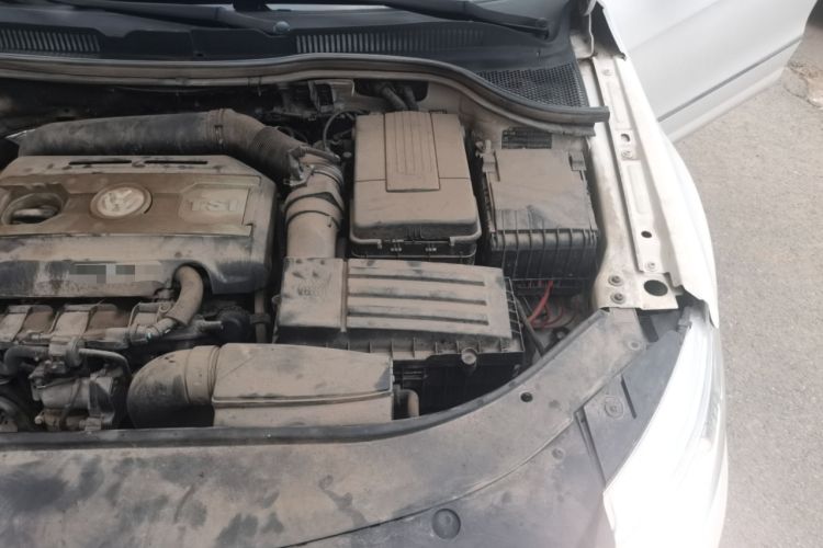 Used Volkswagen FAW-Volkswagen CC 2012 1.8TSI Prestige Model Engine Bay Left
