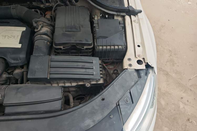 Used Volkswagen FAW-Volkswagen CC 2012 1.8TSI Elite Edition Engine Bay Left