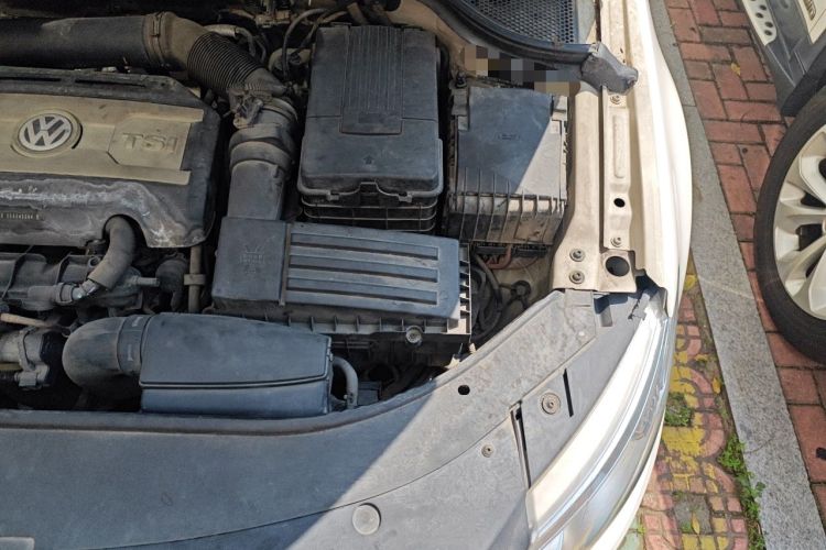Used Volkswagen FAW-Volkswagen CC 2012 1.8TSI Luxury Model Engine Bay Left
