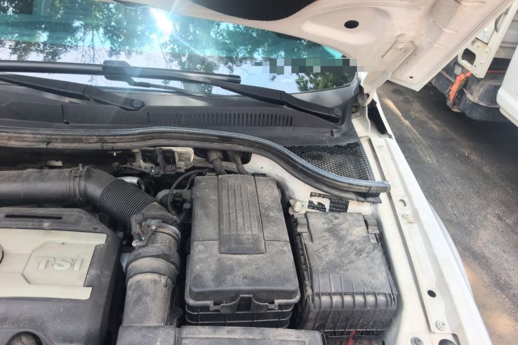 Used Volkswagen FAW-Volkswagen CC 2012 1.8TSI Prestige Model Engine Bay Left