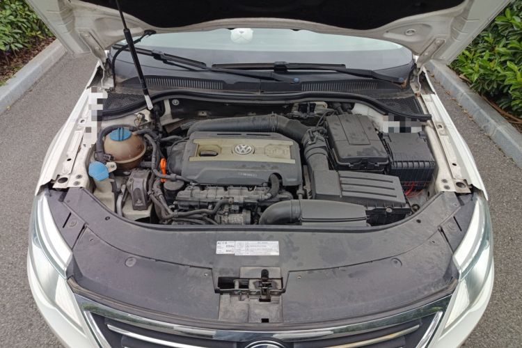 Used Volkswagen FAW-Volkswagen CC 2012 2.0 TSI Luxury Model Engine Bay