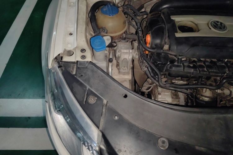 Used Volkswagen FAW-Volkswagen CC 2012 2.0 TSI Luxury Model Engine Bay Right