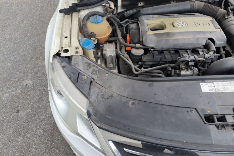 Used Volkswagen FAW-Volkswagen CC 2012 2.0 TSI Luxury Model Engine Bay Right