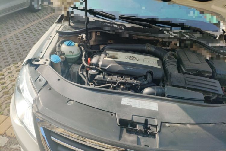 Used Volkswagen FAW-Volkswagen CC 2012 1.8TSI Luxury Model Engine Bay Right