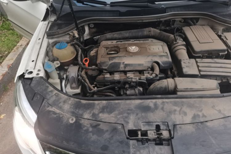 Used Volkswagen FAW-Volkswagen CC 2012 1.8TSI Prestige Model Engine Bay Right