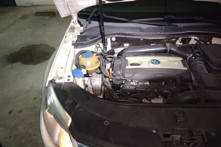 Used Volkswagen FAW-Volkswagen CC 2012 1.8TSI Elite Edition Engine Bay Right