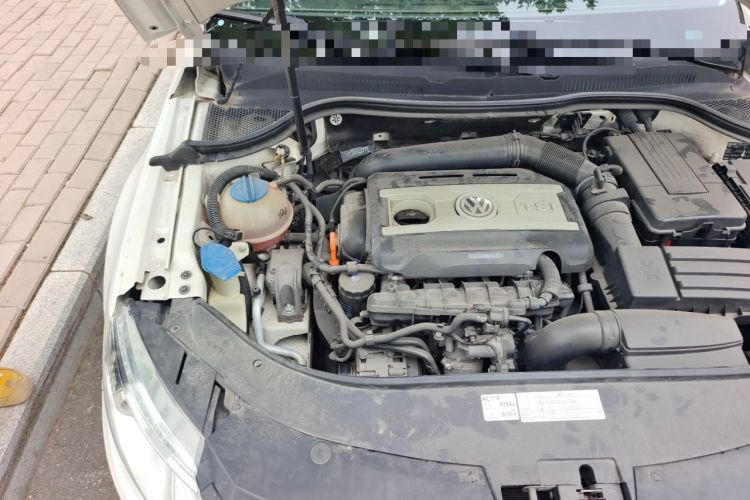 Used Volkswagen FAW-Volkswagen CC 2012 1.8TSI Prestige Model Engine Bay Right