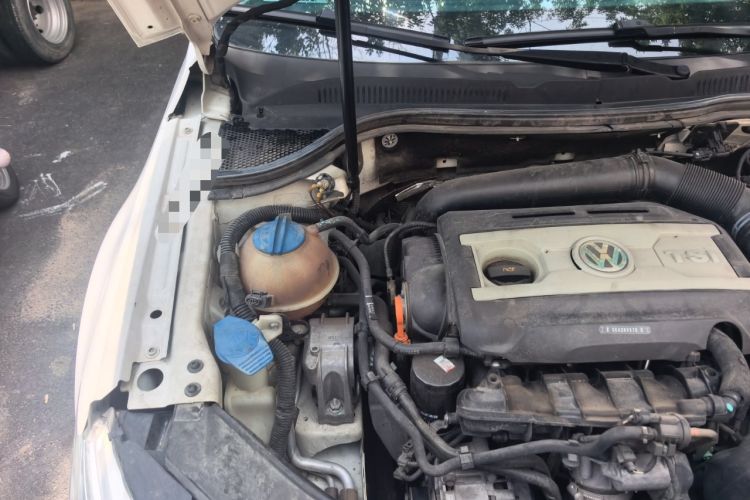 Used Volkswagen FAW-Volkswagen CC 2012 1.8TSI Prestige Model Engine Bay Right