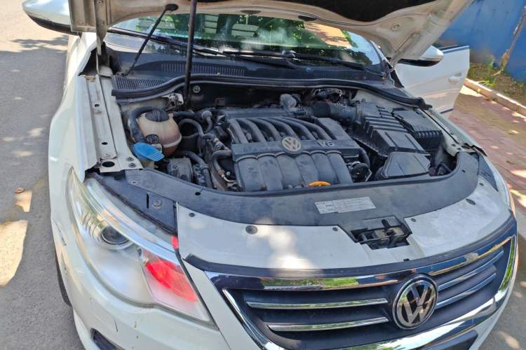 Used Volkswagen FAW-Volkswagen CC 2012 3.0 FSI V6 Engine Bay Right